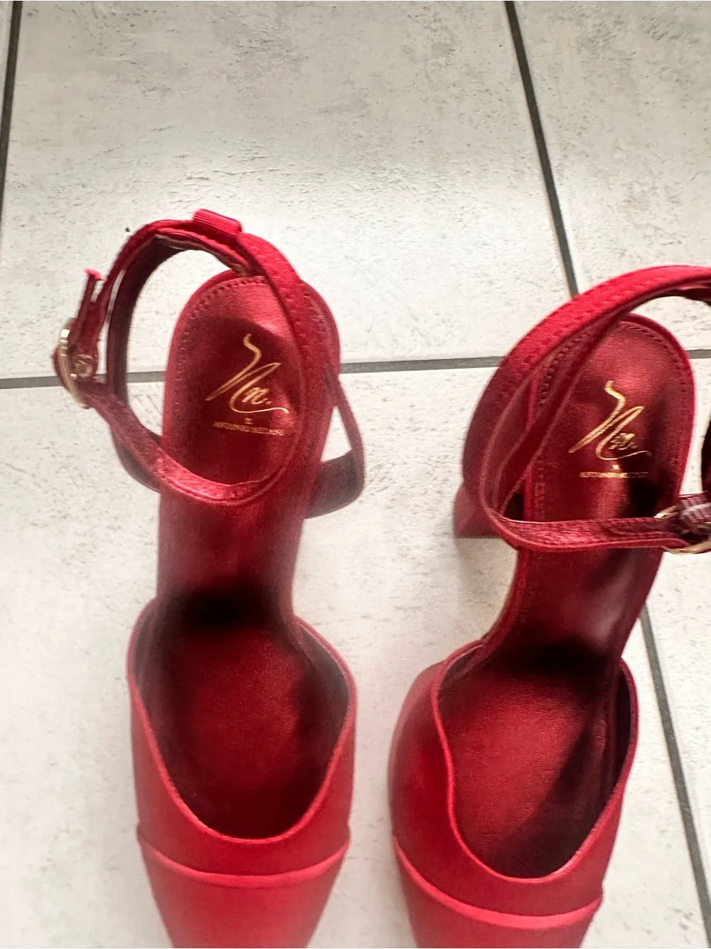 Antonio Melani x The Nat Note Pia pumps Women's Red Ankle-Strap Platform Heels 9